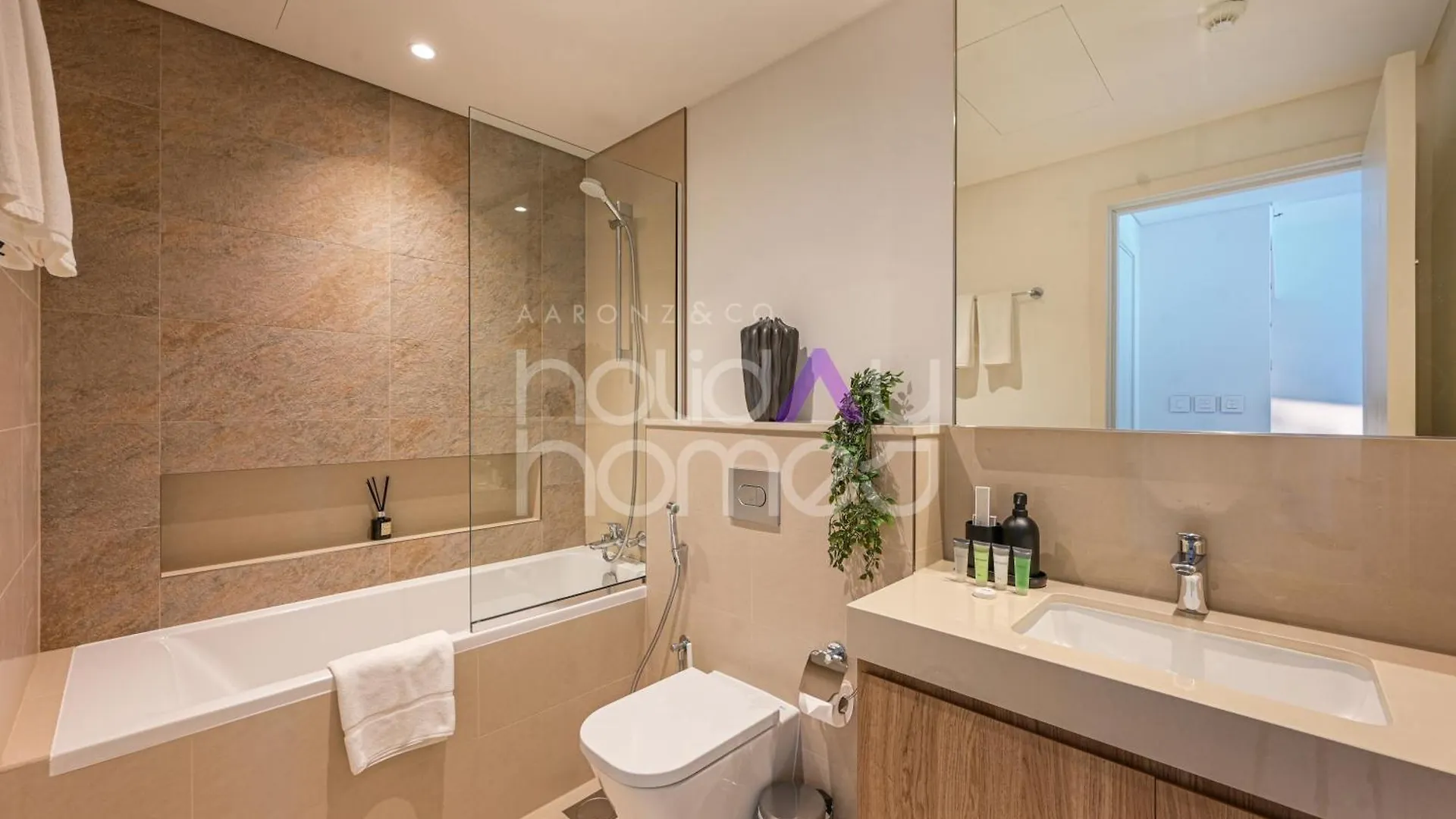 Elegant Views 1Br Walk To Dubai Mall Downtown Views 2 T1 0*,  United Arab Emirates